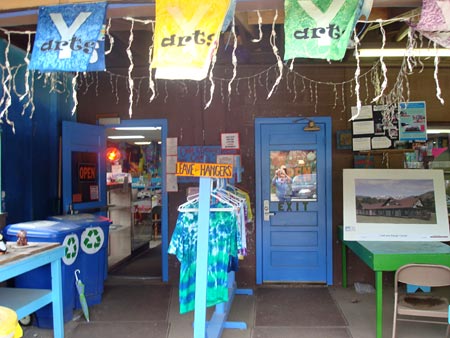 Entrance to crafts center